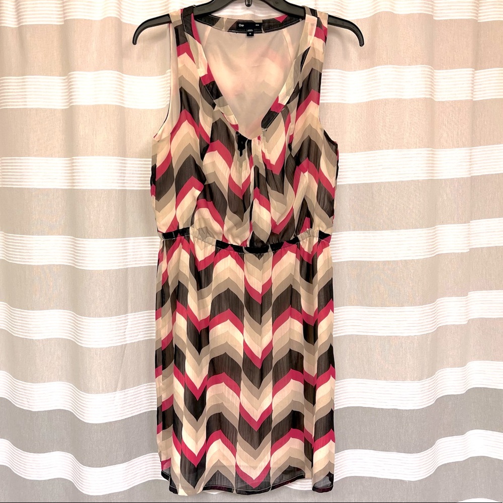Gap Black/Pink Chevron Sleeveless Dress - Size M